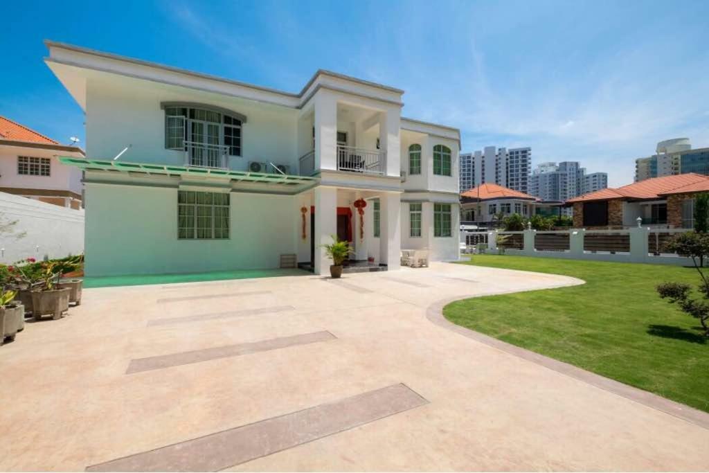 6, Persiaran Tanjung Bunga 3 Villa Batu Ferringhi Eksteriør bilde
