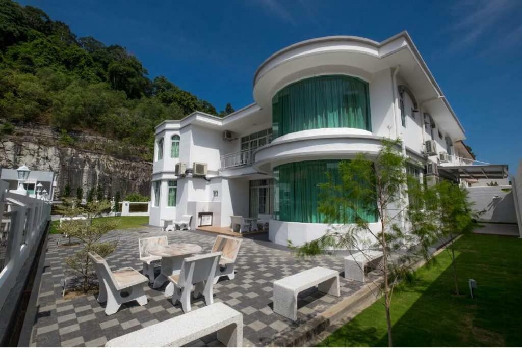 6, Persiaran Tanjung Bunga 3 Villa Batu Ferringhi Eksteriør bilde