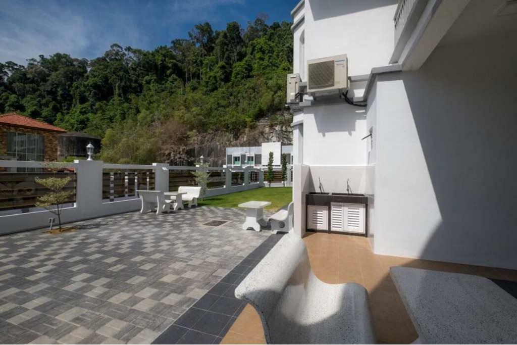 6, Persiaran Tanjung Bunga 3 Villa Batu Ferringhi Eksteriør bilde