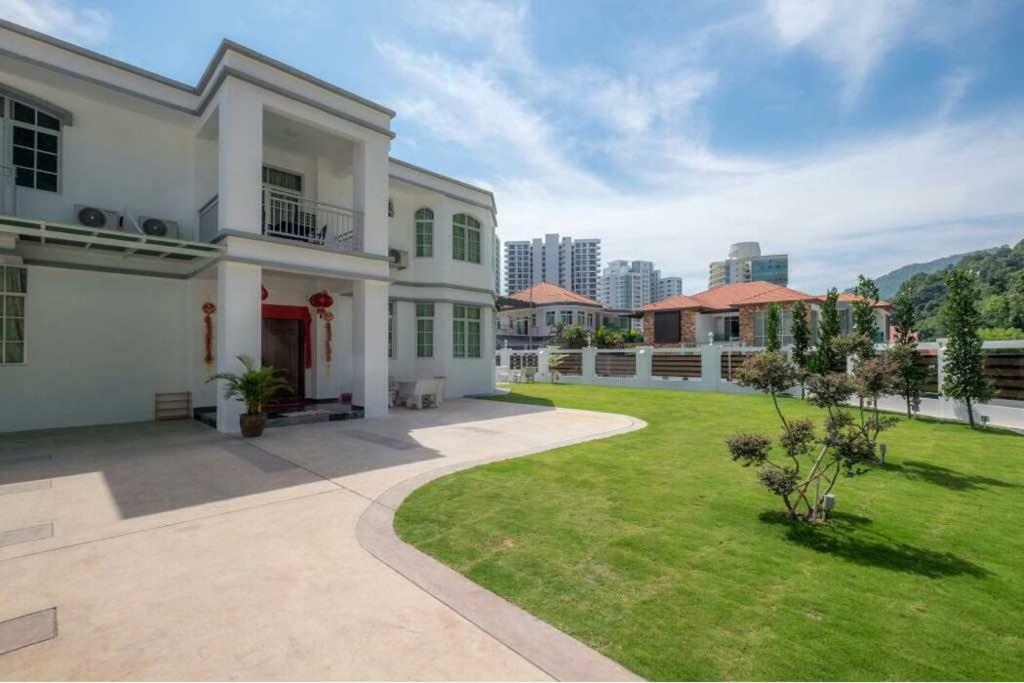6, Persiaran Tanjung Bunga 3 Villa Batu Ferringhi Eksteriør bilde